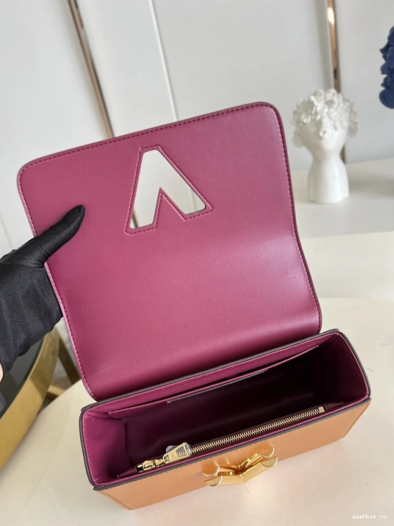 WIS LOUIS VUITTON MM TWIST 0214